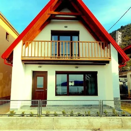 Villa The Lake House